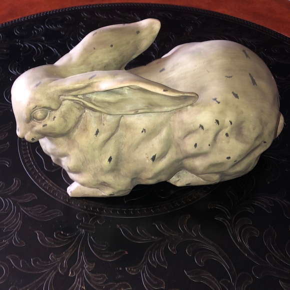 Square Nest Rabbit (heavy almost 3 lbs) - Picture 1 of 5